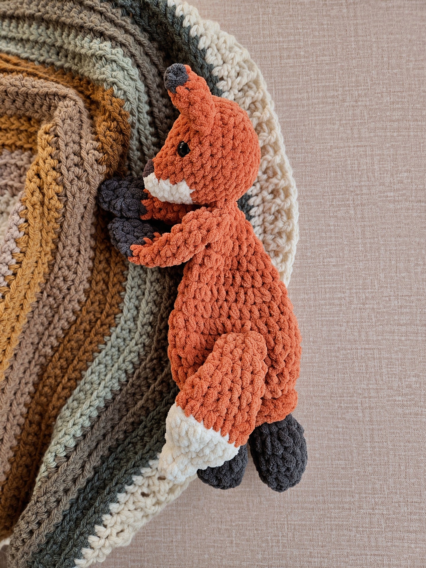 Midi Fox Snuggler